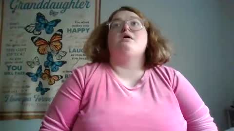 Snapshot of alyssa6960545 chatting on 20, 10, 2025 Lily online show from 20, 10, 2025