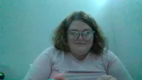 Snapshot of alyssa6960545 chatting on 29, 10, 2025 Lily online show from 29, 10, 2025