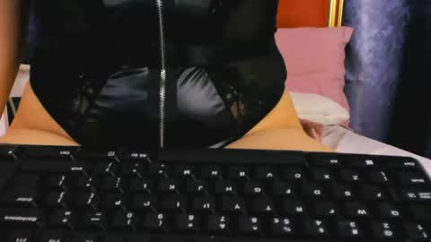 Snapshot of alyssaanne chatting on 7, 7, 2026 Alyssa online show from 7, 7, 2026