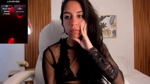 Snapshot of alyssabeauty_ chatting on 27, 4, 2026 alyssabeauty_ online show from 27, 4, 2026
