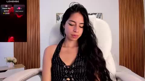 Snapshot of alyssabeauty_ chatting on 5, 7, 2026 alyssabeauty_ online show from 5, 7, 2026