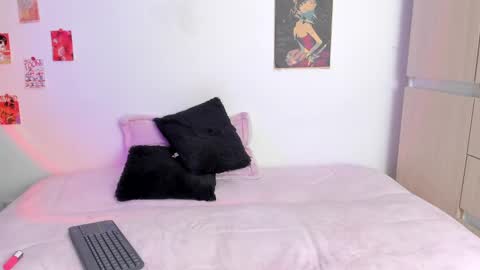 Snapshot of alyxroses chatting on 6, 3, 2025 online show from 6, 3, 2025