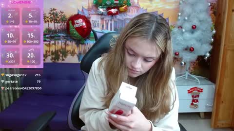 Snapshot of alyy_cute chatting on 28, 12, 2024 Alyy online show from 28, 12, 2024