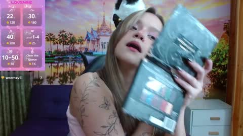 Snapshot of alyy_cute chatting on 24, 1, 2025 Alyy online show from 24, 1, 2025