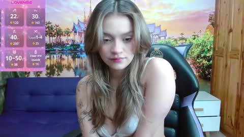 Snapshot of alyy_cute chatting on 6, 3, 2025 Alyy online show from 6, 3, 2025