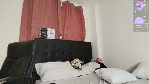Snapshot of amabella_w chatting on 27, 1, 2025 Isabella online show from 27, 1, 2025