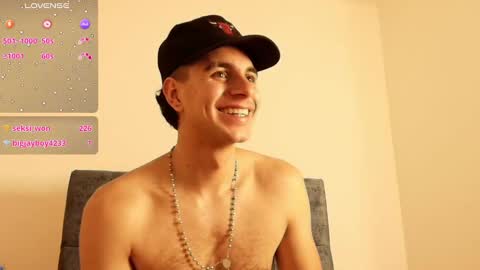 Snapshot of amadeo_wild chatting on 4, 12, 2024 Amadeo Wild online show from 4, 12, 2024