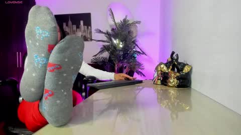 anny online show from 6, 10, 2025