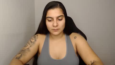 The queen of the biceps  online show from 4, 1, 2025