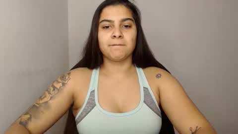 The queen of the biceps  online show from 6, 1, 2025