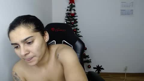 The queen of the biceps  online show from 21, 12, 2025