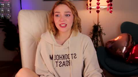 Amanda  fox online show from 19, 2, 2025