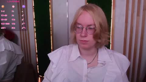 Snapshot of amanda_butlerr chatting on 12, 7, 2026 Hi im Amanda online show from 12, 7, 2026