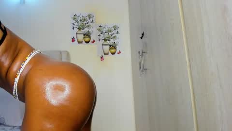 Amanda tint online show from 25, 2, 2026