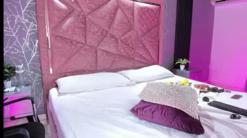 Amanda cruz online show from 14, 3, 2026