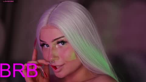 Amanda Farrell online show from 2, 1, 2025