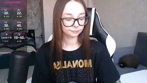 Snapshot of amaneli chatting on 8, 3, 2025 Mila online show from 8, 3, 2025