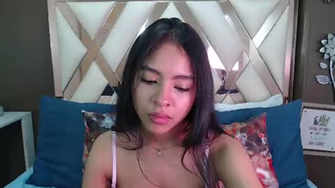 Snapshot of amara_connors chatting on 7, 7, 2026 A M A R A online show from 7, 7, 2026