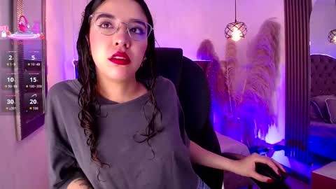 amara_davis1 online show from 1, 12, 2025