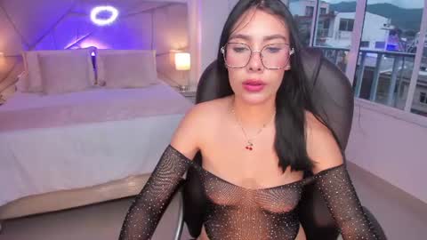 amara foxx online show from 10, 7, 2026
