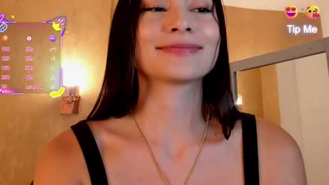 Snapshot of amara_rosh chatting on 4, 10, 2025 amara online show from 4, 10, 2025