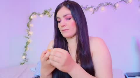 Amara Vega  online show from 16, 4, 2026