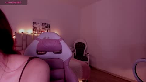 amaraa_couper1 online show from 11, 1, 2026