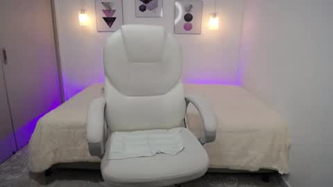 Amarantha online show from 30, 1, 2025