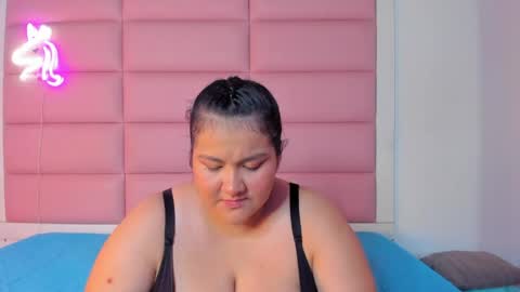 Snapshot of amaranttaylunay chatting on 1, 5, 2026 amaranttaylunay online show from 1, 5, 2026