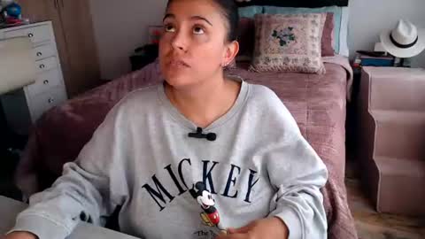 Snapshot of amarat_jolie chatting on 3, 7, 2026 Mila online show from 3, 7, 2026