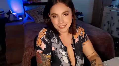 Snapshot of amarat_jolie chatting on 23, 7, 2026 Mila online show from 23, 7, 2026