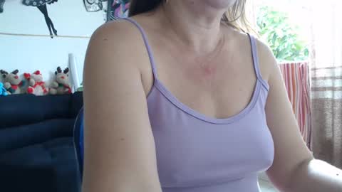 Snapshot of amaris_c chatting on 3, 2, 2025 amaris_c online show from 3, 2, 2025