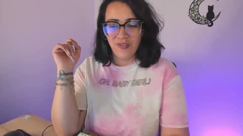 Snapshot of amaryllis_vizcaya chatting on 17, 1, 2025 Katt online show from 17, 1, 2025