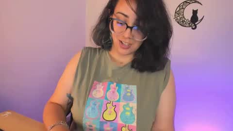 Snapshot of amaryllis_vizcaya chatting on 21, 1, 2025 Katt online show from 21, 1, 2025