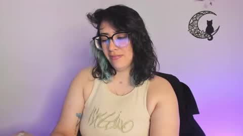 Snapshot of amaryllis_vizcaya chatting on 25, 1, 2025 Katt online show from 25, 1, 2025