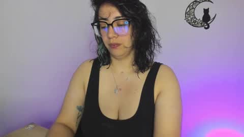 Snapshot of amaryllis_vizcaya chatting on 1, 2, 2025 Katt online show from 1, 2, 2025