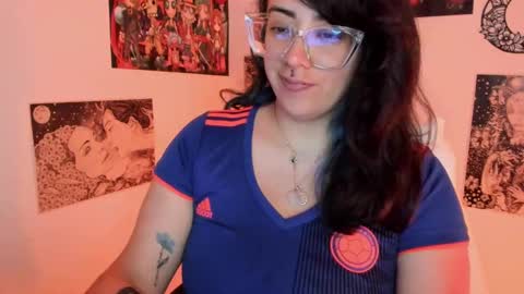 Snapshot of amaryllis_vizcaya chatting on 13, 10, 2025 Katt online show from 13, 10, 2025