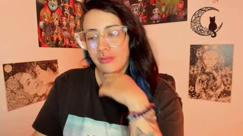 Snapshot of amaryllis_vizcaya chatting on 18, 10, 2025 Katt online show from 18, 10, 2025