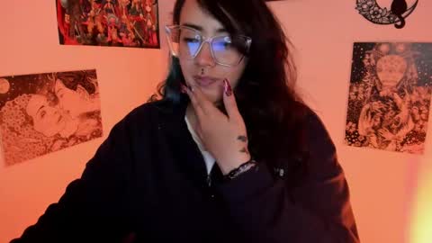 Snapshot of amaryllis_vizcaya chatting on 26, 10, 2025 Katt online show from 26, 10, 2025