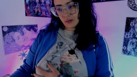 Snapshot of amaryllis_vizcaya chatting on 24, 11, 2025 Katt online show from 24, 11, 2025