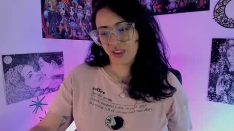 Snapshot of amaryllis_vizcaya chatting on 25, 11, 2025 Katt online show from 25, 11, 2025