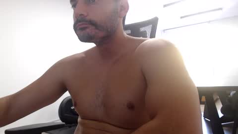 amateurmilk30 online show from 17, 4, 2026