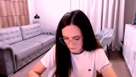 Izza online show from 24, 11, 2025