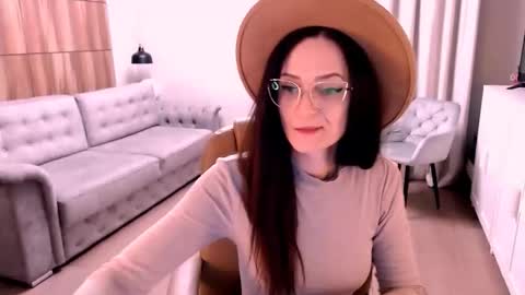 Izza online show from 28, 11, 2025