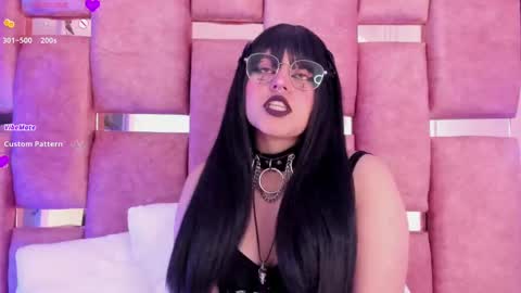   online show from 23, 9, 2025