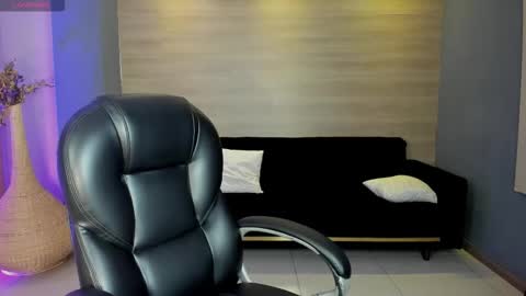 Ambar  online show from 15, 12, 2025