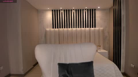 Ambar  online show from 4, 4, 2026