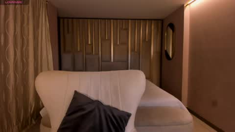 Ambar  online show from 13, 4, 2026