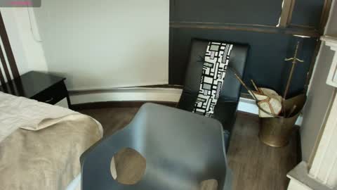 Ambar Ross online show from 11, 2, 2025