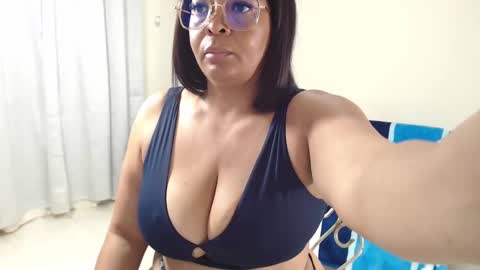  Amber Sofhia  online show from 2, 2, 2025